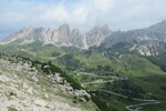 25.07.2021: Dolomiten - Blick ber das Grdner Joch in Richtung Nordwesten