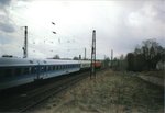 InterRegio auf der Strecke Leipzig - Hof zwischen Neumark und Reichenbach (Vogtl) ob Bf; im Vordergrund das Gleis der Strecke Neumark - Greiz zwischen Neumark und Brunn
