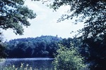 Juli 1963: Blick ber den Parksee zum Pulverturm