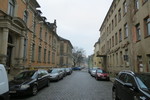 06.12.2014: Heinrich-Fritz-Strae; ehemaliges Postgebude links, Thringer Hof rechts