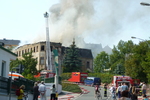 02.09.2011: Das Gebude steht in Flammen.
