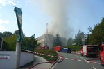 02.09.2011: Das Gebude steht in Flammen.