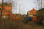 11.03.2015: Der Abriss hat begonnen; Blick vom Gelnde der Aubachtaler Kirche.