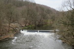 27.02.2020: Blick von der Straenbrcke Mylauer Strae auf das Wehr
