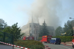 02.09.2011: Das Gebude steht in Flammen.