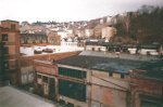 Anfang 1999: Blick aus dem Verwaltungsgebäude über das Fabrikgelände
