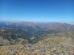 27.07.2026: Blick vom Gipfel des Pic de la Serrera in Richtung Südwesten