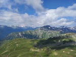 21.07.2024: Unterengadin - Blick vom Piz Clnas nach Nordwesten mit Lai da Minschun; rechts Piz Minschun