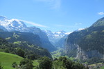 20.07.2020: Berner Oberland - Blick aus der Wengernalpbahn auf Lauterbrunnen