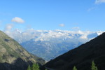 25.07.2020: Walliser Alpen - Blick von der Gegend am Simplonpass über das Rhonetal; unten mittig die Simsonpassstraße