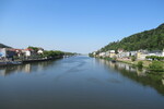 22.07.2022: Sonstiges - Blick von der Alten Brücke in Heidelberg auf den Neckar flussabwärts