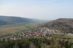 07.04.2023: Fränkische Schweiz - Blick vom Hummerstein über Gasseldorf in Richtung Ebermannstadt