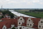 14.06.2023: Blick vom Turm des Schlosses Hartenfels in Torgau auf die Elbe flussabwärts