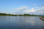 26.07.2023: Rhein - Blick von oberhalb des Andernacher Hafens zur Wiedmndung