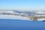 22.01.2017: Vogtland - Blick von der Hhe zwischen Elsterberg und Kleingera in Richtung Sachswitz und Caselwitz