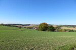 15.10.2017: Vogtland - Blick von der Strae Reudnitz - Teichwolframsdorf zur Teichwolframsdorfer Kirche