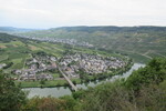 21.08.2020: Mosel - Blick von der Wolfer Kanzel auf Wolf (vorn) und Krv (hinten)