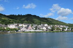 22.08.2020: Mosel - Blick von Zell ber die Mosel auf Kaimt
