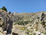 29.07.2026: Pyrenäen - Nationalpark Aigüestortes i Estany de Sant Maurici - Landschaft oberhalb der Ebene Planell de Riumalo