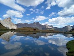 04.08.2026: Pyrenäen - Vallée d'Aspe - Blick über den Lac d'Ansabère auf die Felsnadeln von Ansabère