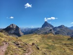 07.08.2026: Pyrenäen - Vallée d'Aspe - Blick vom Weg zwischen Col des Moines und Lac Bersau auf Pic Castérau und Pic Paradis