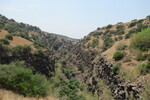 15.08.2023: See Genezareth und Golanhhen - Blick ber die Schlucht des Yehudiya
