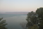 16.08.2023: See Genezareth und Golanhhen - Blick vom Hotel Ohalo Manor bei Kinneret ber den See am frhen Abend