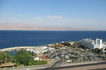 22.08.2023: Rotes Meer - Blick vom Hotel Prima Music in Eilat in Richtung Westen ber den Golf nach Jordanien