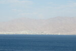 22.08.2023: Rotes Meer - Blick vom Hotel Prima Music in Eilat nach Akaba