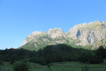 21.07.2019: Prokletije - Blick aus dem Tal der Skakavica bei Vusanje auf die Berge