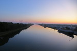 24.08.2019: Julianakanal - Blick von der Echter Brücke auf den Julianakanal im Morgenrot