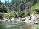 12.02.2006: Karangahake Gorge - Ohinemuri River in der Karangahake-Schlucht