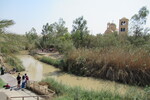 17.08.2023: Taufstelle am Jordan bei Jericho; diesseits des Flusses das Westjordanland, jenseits Jordanien