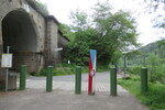 14.05.2023: Grenzmarkierung am Elbradweg an der Gelobtbachmhle, Blickrichtung DE