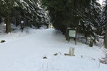 27.02.2016: am Abzweig des Kammwegs Erzgebirge – Vogtland vom Weg Mhlleithen – Aschberg