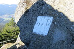 22.04.2019: Nahaufnahme der deutschen Grenzmarkierung