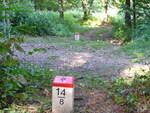 09.08.2007: Wanderweg entlang der Grenze mit mehreren Grenzsteinen